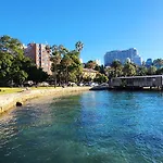 Harbourfront Bliss - 2 Bedrooms, Parking, Balcony